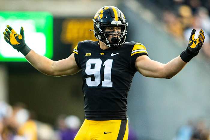 Iowa edge rusher Lukas Van Ness